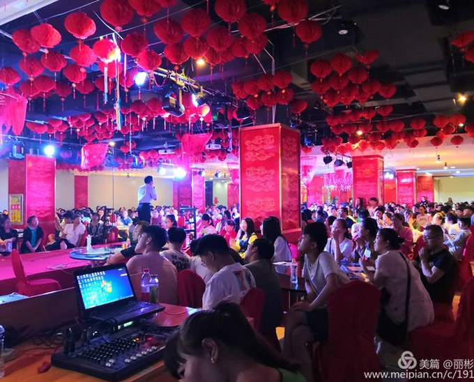 李景平千人大型高考志愿填報(bào)公益活動(dòng)在文化園舉行